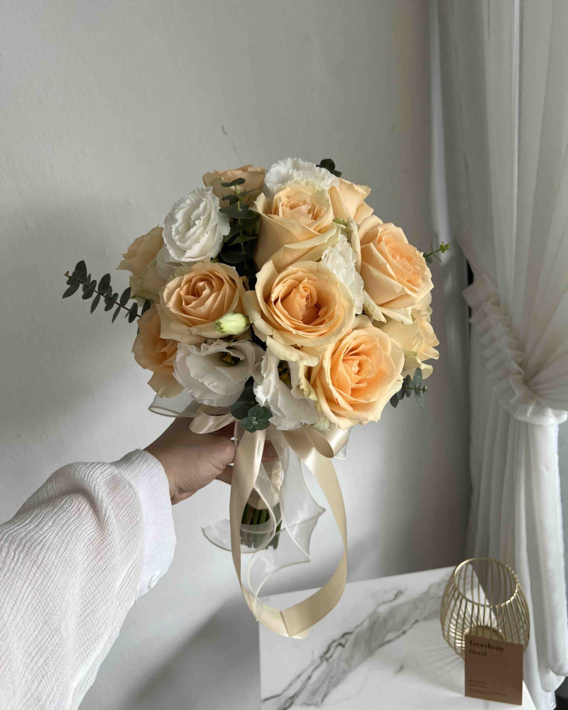 Rose with White Eustoma Bridal Bouquet (Fresh Flower)