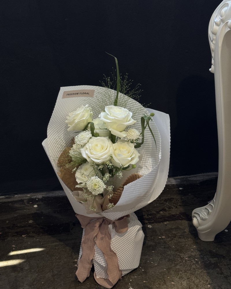 White Roses (Fresh Flower)