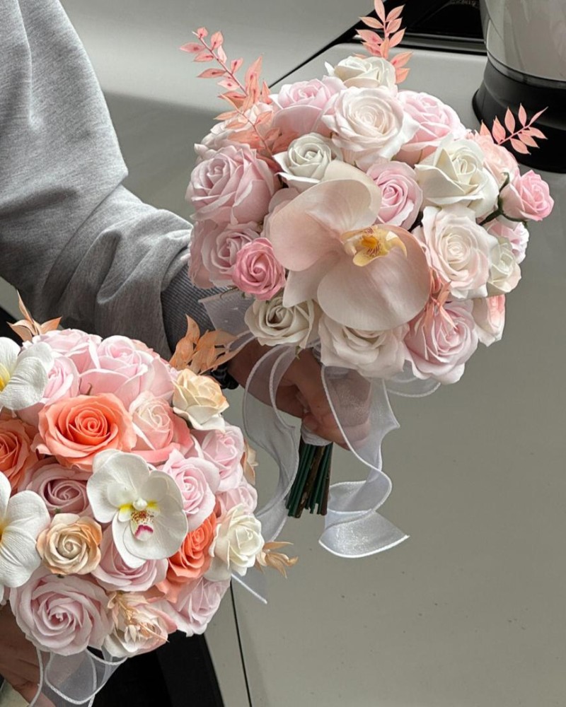 Sweet Bridal Bouquet(fresh flower)