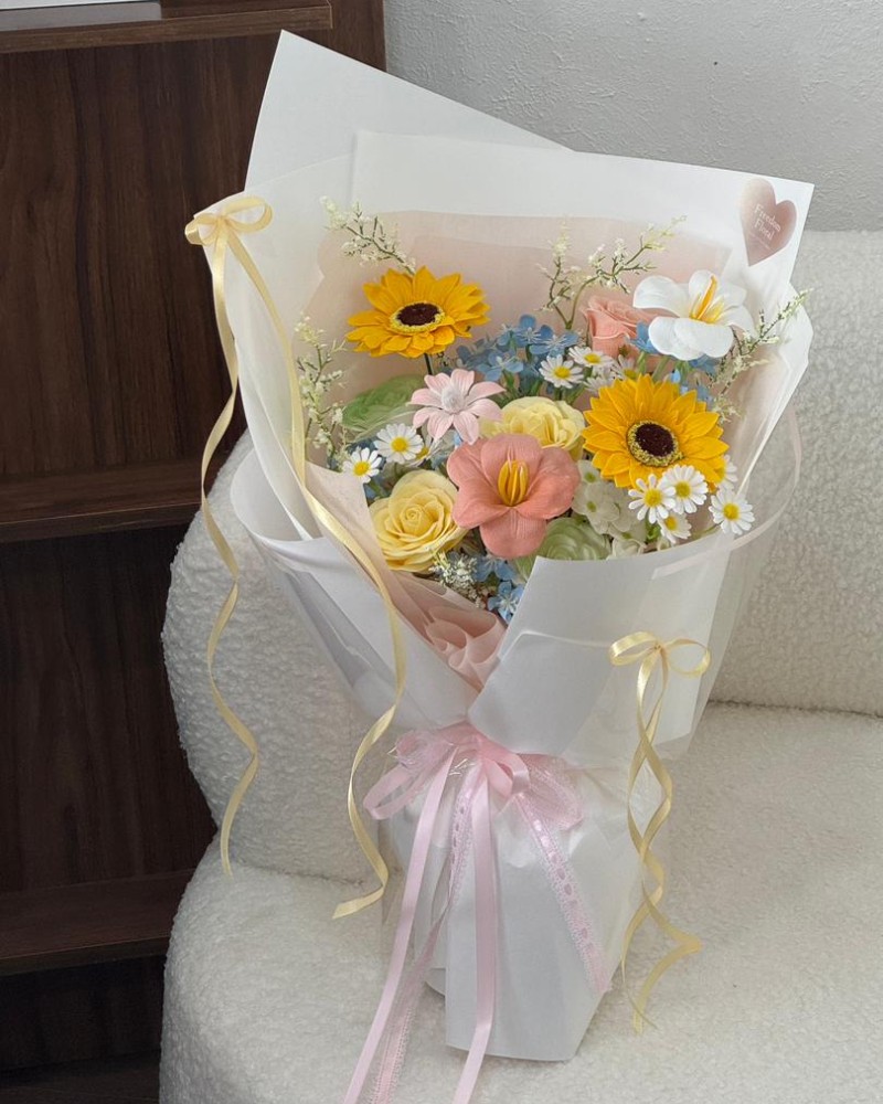 Graduation in Colours (soap flower)