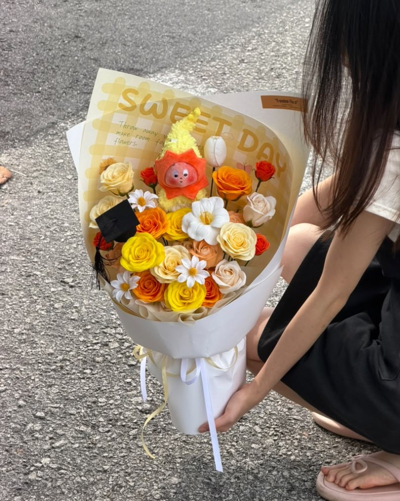 Sun Chaser Graduation （soap flower）