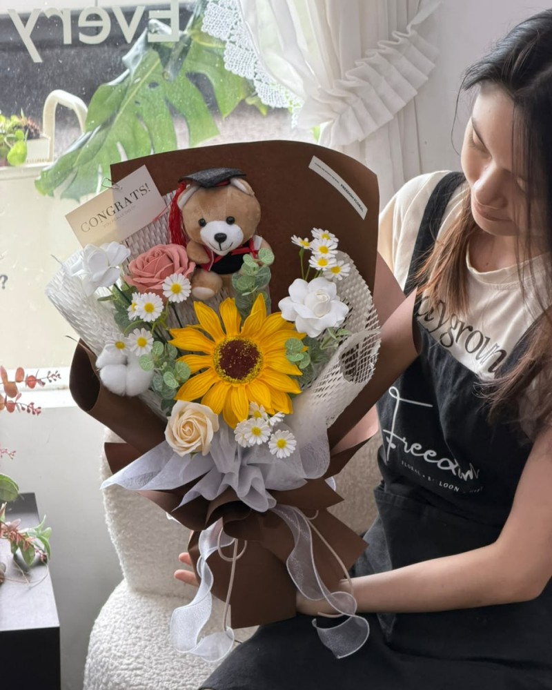 Graduate's Day (soap flower)